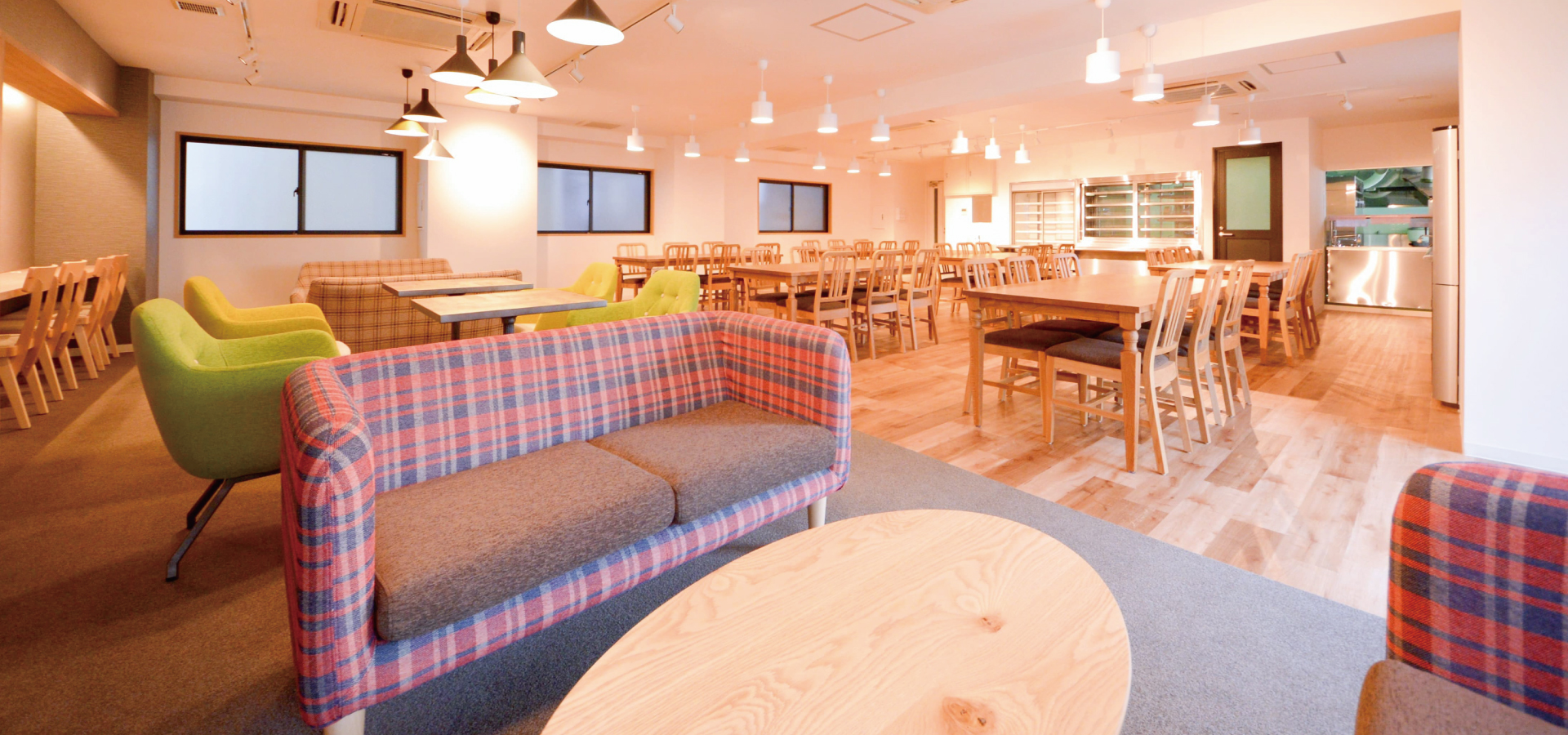 ウィルハイム江坂なら食堂で同じ時間帯に食事をとるので 同世代の入居者同士でたのしく食事をすることができます。｜TAKUTOの大阪学生向けマンション総合サイト｜studentroom