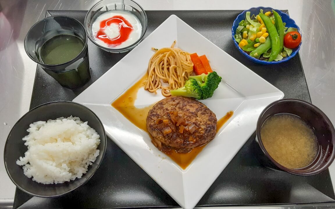 栄養バランスの整った美味しい食事をご提供 | ティーズカレッジ大阪大学前 | 大阪の学生マンション総合サイト【student room】